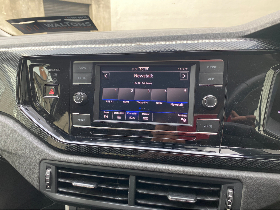 2023 Volkswagen Polo LIFE 1.0 in Ascot Grey @Waltons Garage Ranelagh €20,950