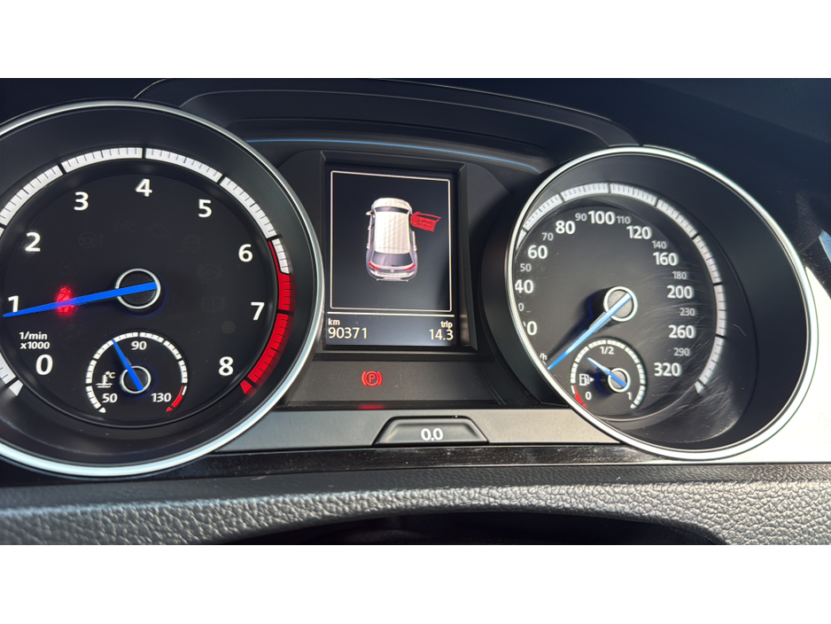 2015 Volkswagen Golf GOLF R 300BHP / AUTO / DSG / 4MOTION / LEATHER / 12MONTH WARRANTY / 90,000 €24,900