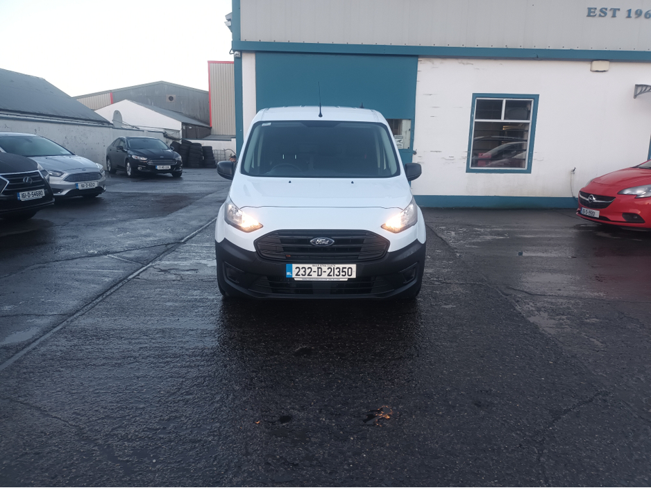 2023 Ford Transit Connect LWB**Air Con**3 Seater** €15,406