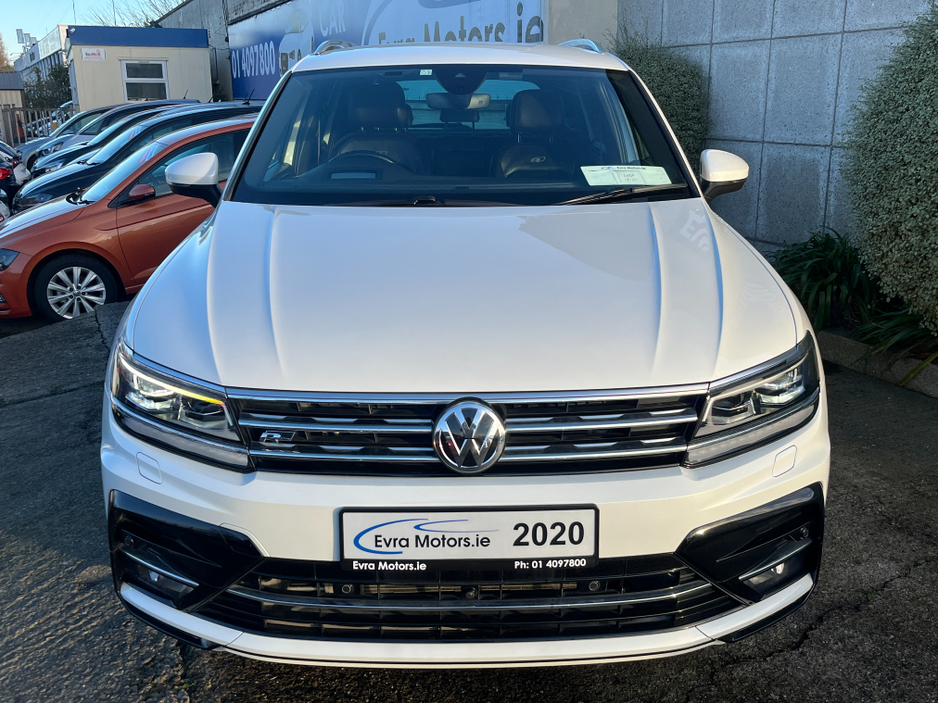 2020 Volkswagen Tiguan R-LINE 4MOTION AUTOMATIC 2.0 DIESEL //LOW MILES//MASSIVE SPEC//FULL LEATHER//DYNAUDIO SOUND SYSTEM//360 PARKING CAMERAS//HEAD UP DISPLAY// €34,950