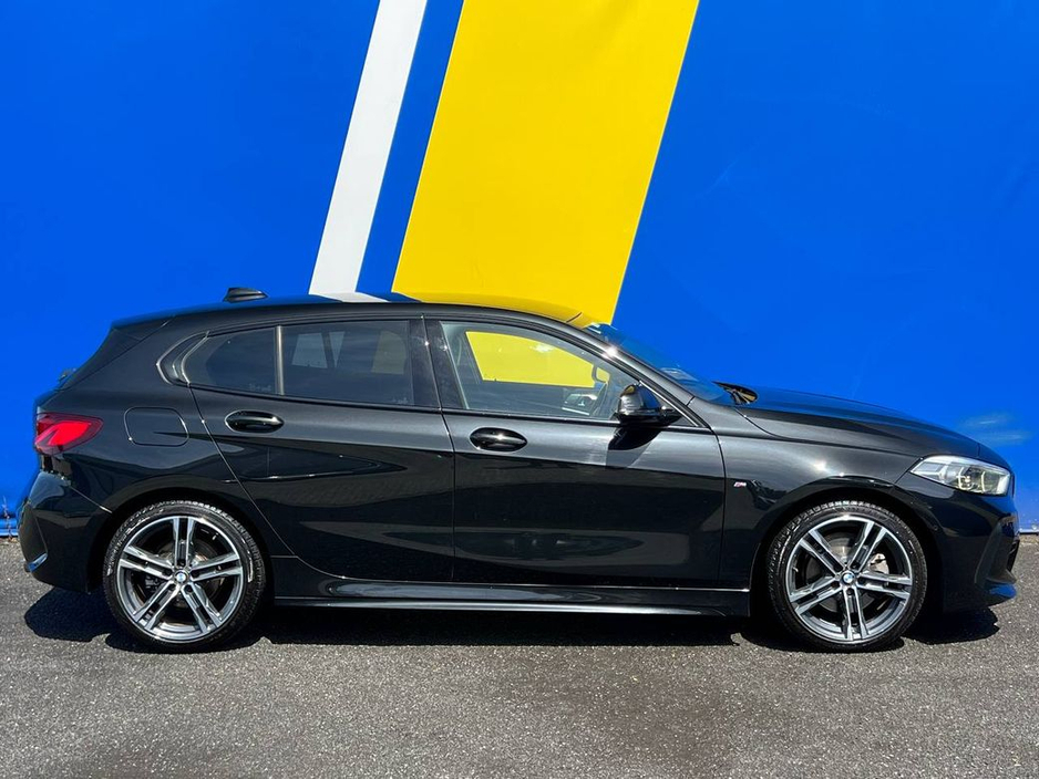 2022 BMW 1 Series 118d M-SPORT 2.0 AUTO // 18" DIAMOND CUT ALLOYS // 360 DEGREE SURROUND PARKING SENSORS // WIRELESS CHARGING BAY €29,950