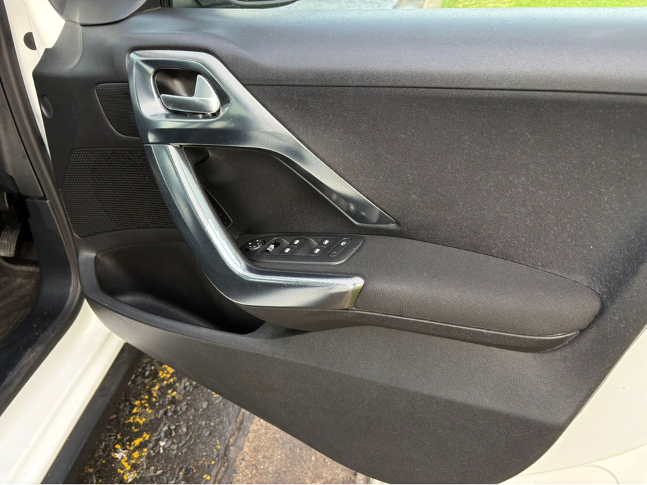 2016 Peugeot 2008 ONE OWNER LOW MILEAGE ALLURE MODEL €8,780