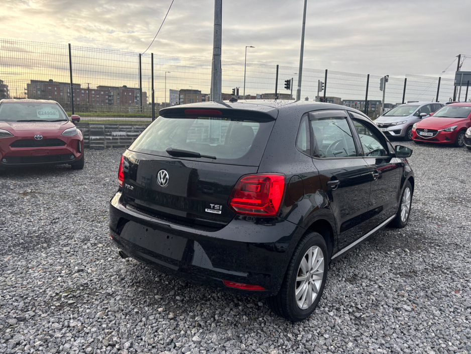 2015 Volkswagen Polo  €11,950
