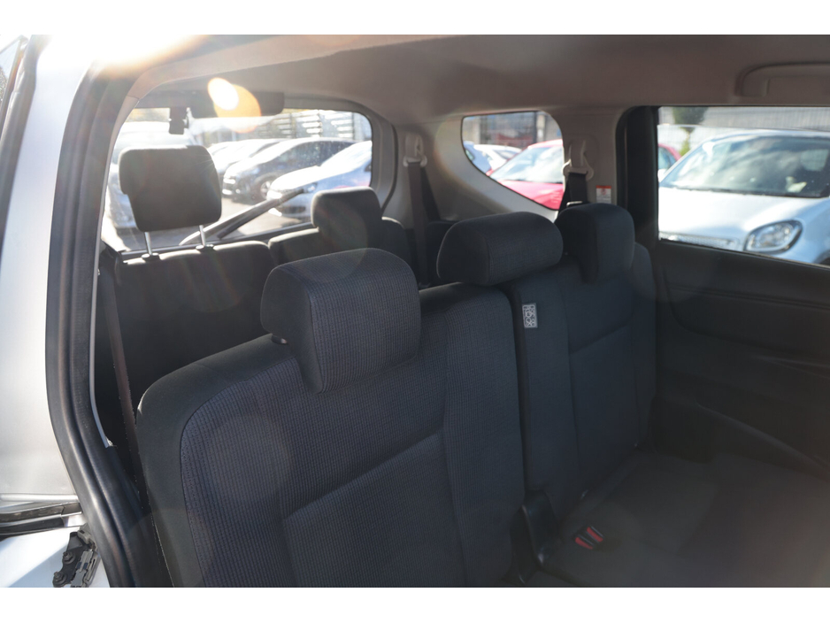 2016 Toyota Sienta  €11,499