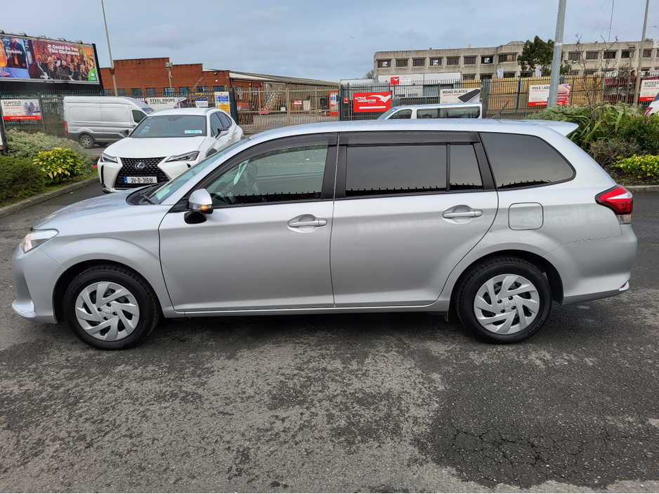 2022 Toyota Corolla (2yr warranty) 1.5 Hybrid Automatic Fielder 2921 €19,999