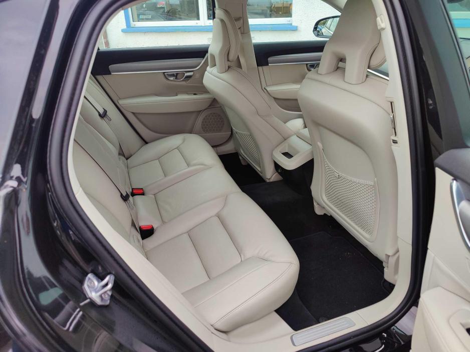 2019 Volvo S90 Inscription 4DR AUTO 5DR €37,900