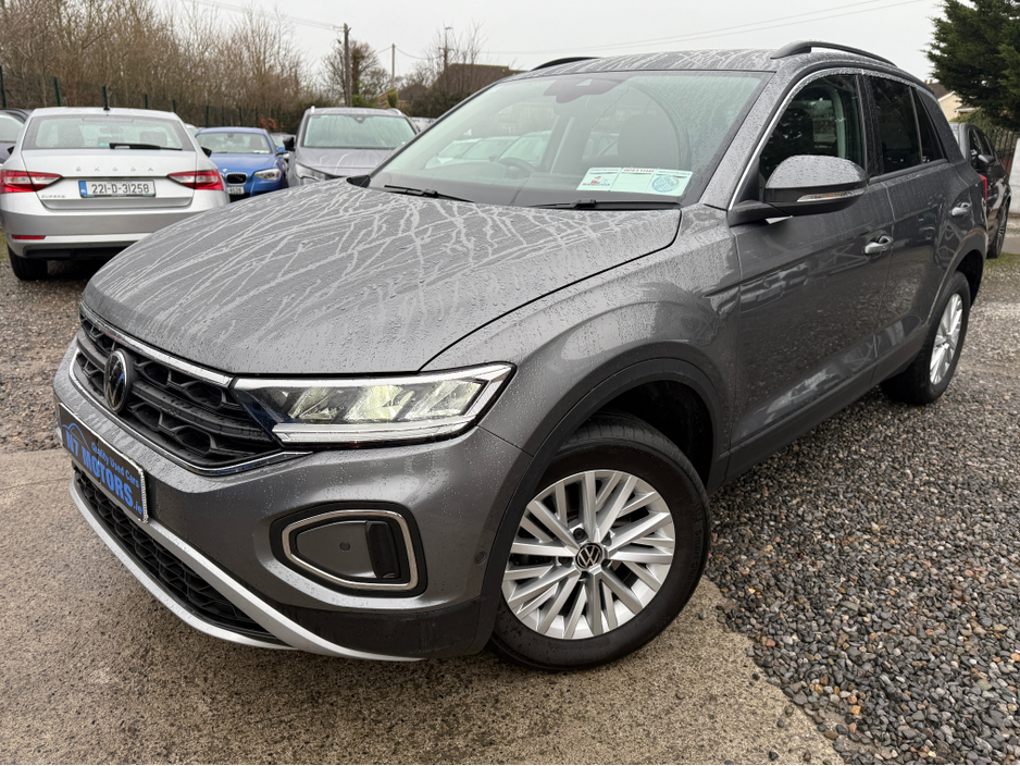 2023 Volkswagen T-Roc LIFE 1.0 TSI €22,950