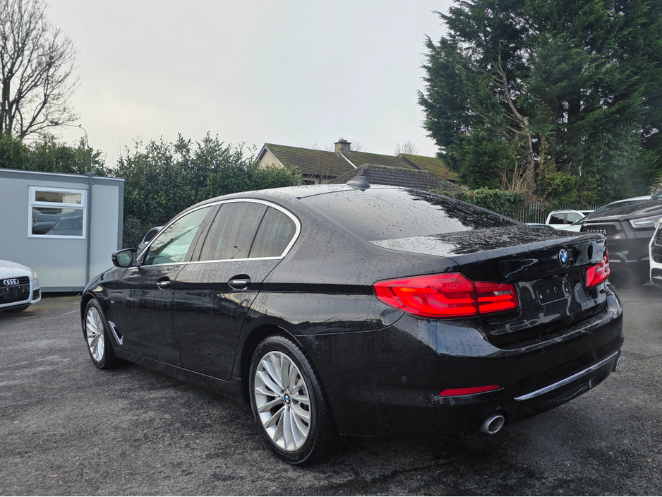 2017 BMW 5 Series ( 172 REG ) 523D LUXURY - CARPLAY NAVIGATION EDITION FULL LEATHER ELECTRIC HEATED SEATS - 360 REVERCE CAMERA - PRIVACY GLASS €24,950