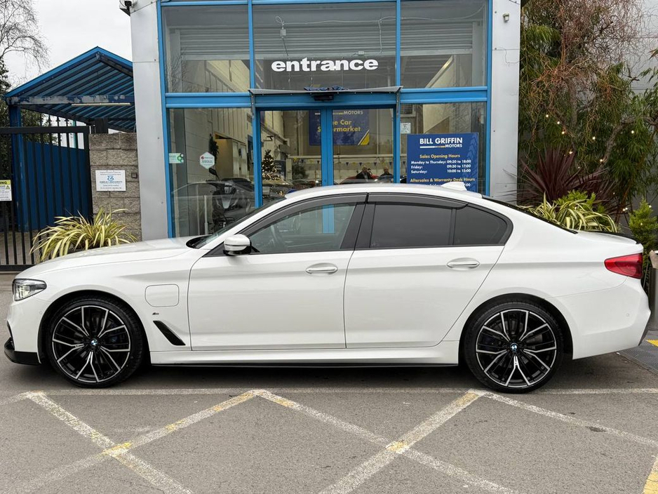 2018 BMW 5 Series 530e M-SPORT COMPETITION 2.0 HYBRID // VERY LOW MILEAGE // 360 PARK ASSIST // LEATHER POWERED HEATED SEATS €29,950