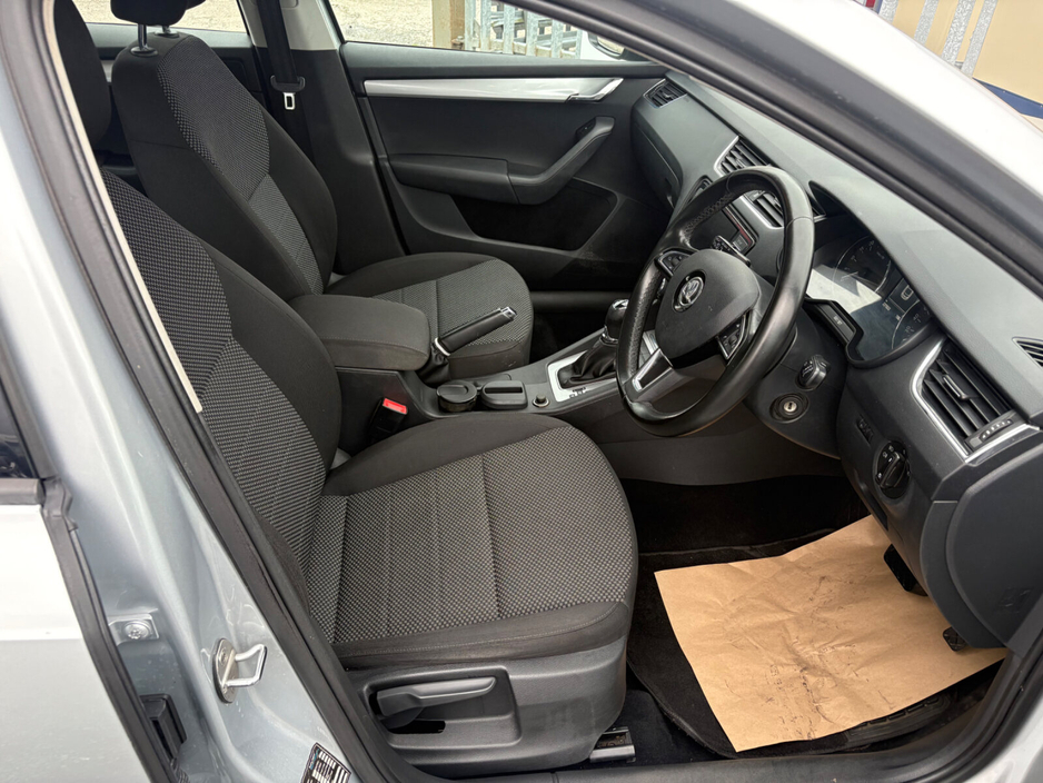 2016 Skoda Octavia COMBI AMBITION 1.6TDI 110HP DSG €10,950