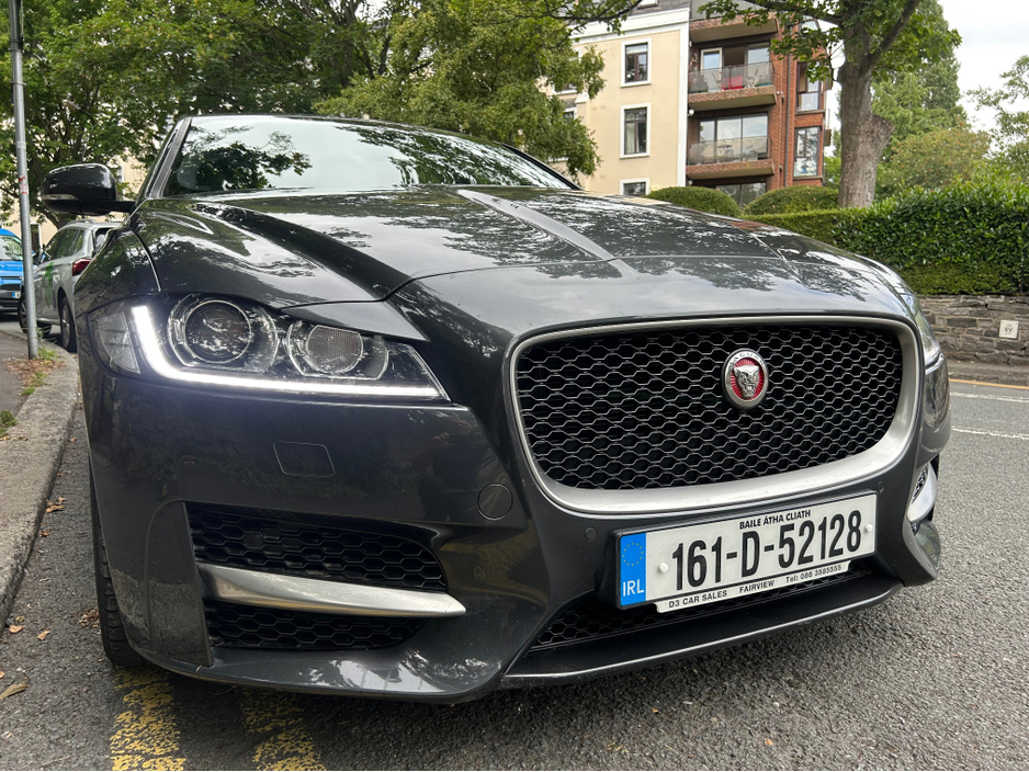 2016 Jaguar XF 2.0 D R-SPORT ONLY 45,000 MILES TAX MAY 2026 €14,995