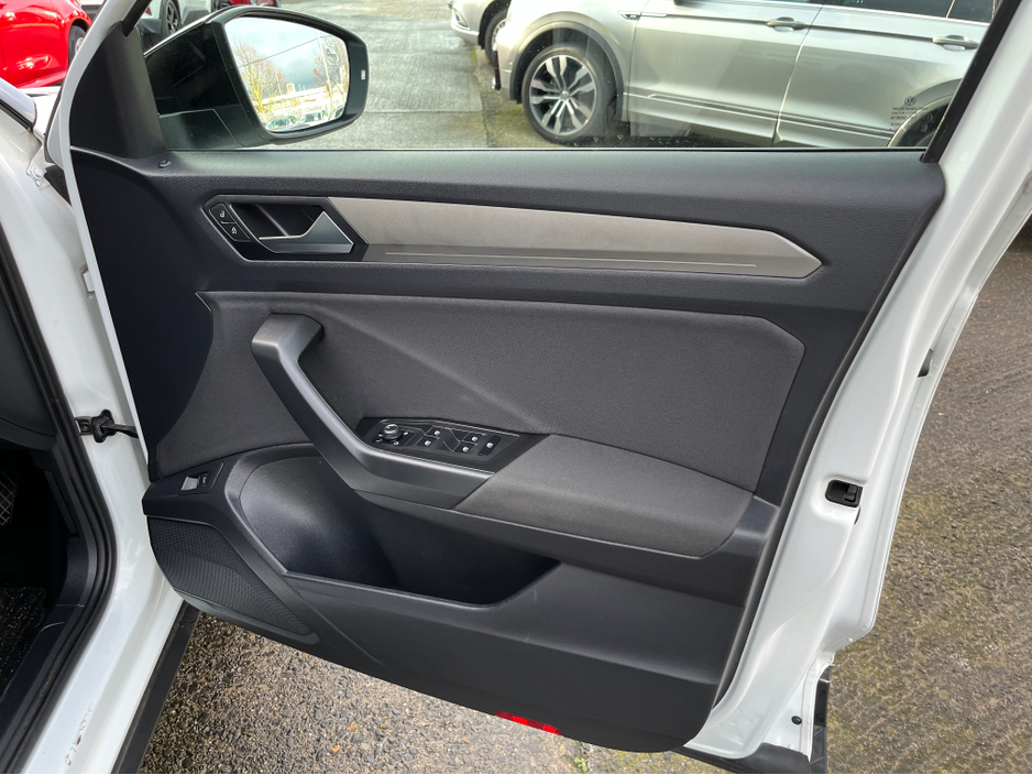 2020 Volkswagen T-Roc STYLE AUTOMATIC 2.0 DIESEL //KEYLESS ENTRY//ADAPTIVE CRUISE CONTROL//REVERSE CAMERA// €23,950