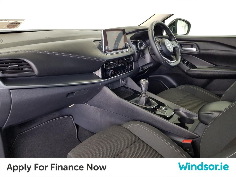 2022 Nissan Qashqai 1.3 PET MILD HYBRID SV €30,495