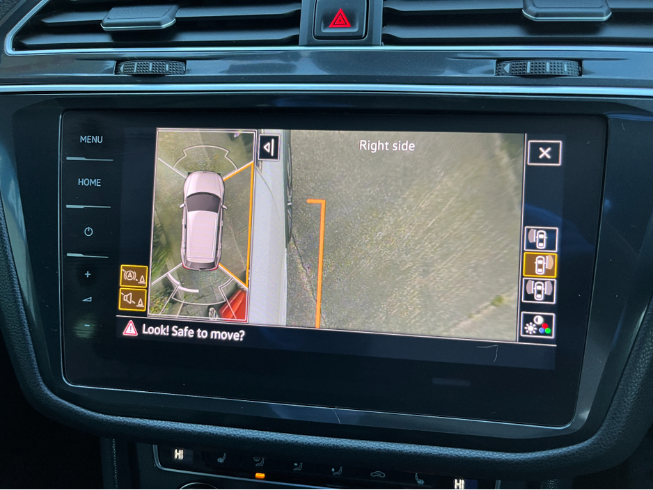 2018 Volkswagen Tiguan R-LINE 4 MOTION AUTOMATIC 2.0 DIESEL //MASSIVE SPEC//FULL LEATHER//HEAD UP DISPLAY//HEATED SEATS//360 PARKING CAMERAS// €29,950