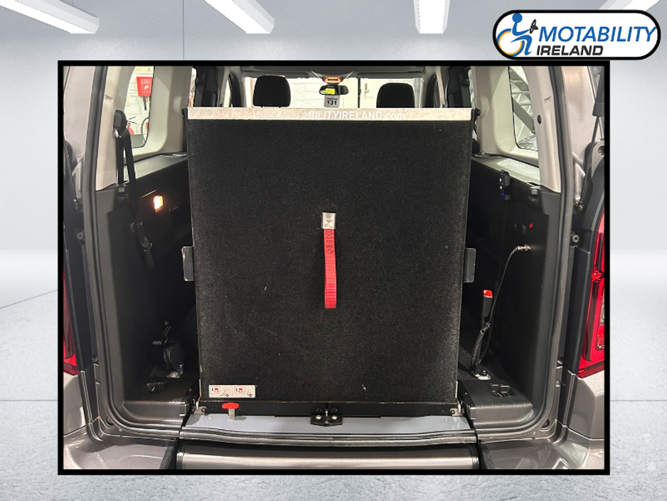 2022 Opel Combo Wheelchair Accessible €37,995