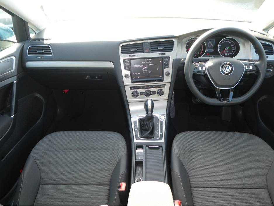 2015 Volkswagen Golf with NCT €13,950
