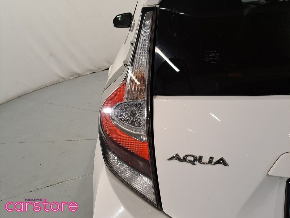 2019 Toyota Aqua 1.5 HYBRID 5 DR €13,880