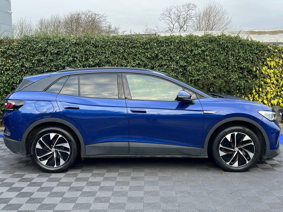 2022 Volkswagen ID.4 PRO LIFE 77KWH // 19" DIAMOND CUT ALLOYS // APPLE CARPLAY/ANDROID AUTO // DIGITAL CLUSTER €23,950