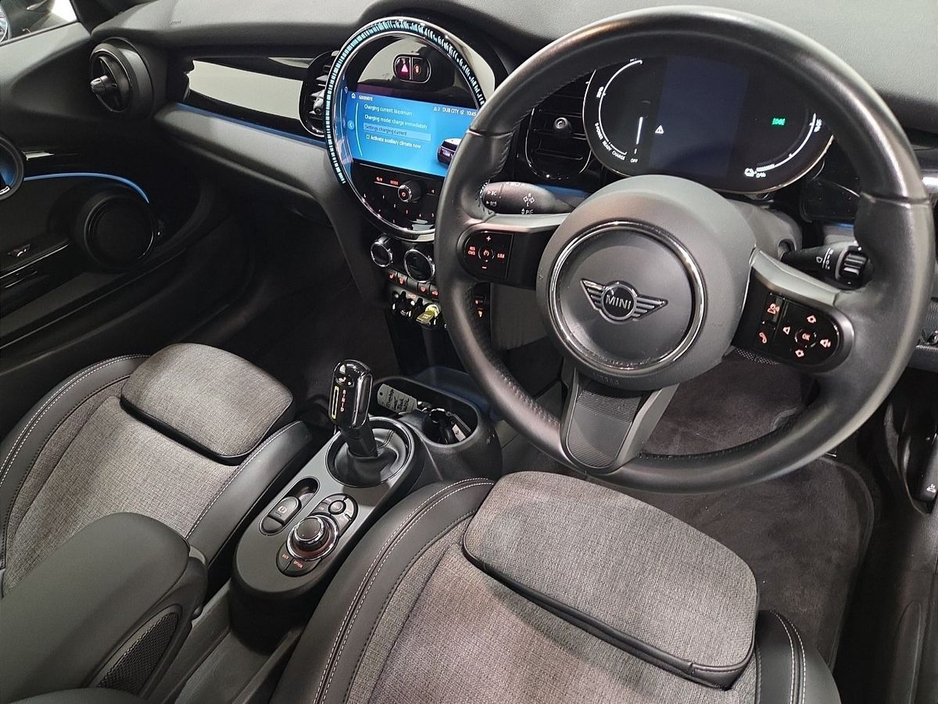 2022 MINI Hatch Electric Level 2 €20,950