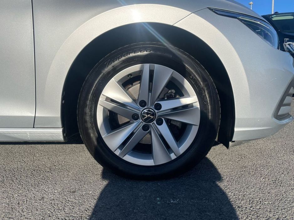 2024 Volkswagen Golf 2.0 TDI 115HP Life €28,975
