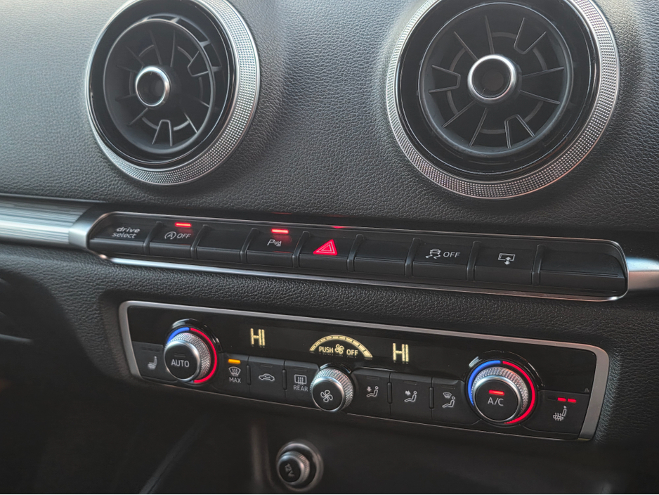 2017 Audi A3 SPORTS EDITION 1.4 TFSI  VIRTUAL COCKPIT - NAVIGATION -CARPLAY ANDROID AUTO - REVERSING CAMERA / PARKING SENSORS - DRIVE MODE €18,500