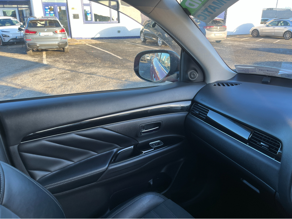 2020 Mitsubishi Outlander G 4WD HYBRID PLUG IN AUTOMATIC 2.4 PETROL //HIGH SPEC//LOW MILES//HALF LEATHER HEATED ELECTRIC SEATS//HEATED STEERING WHEEL// €24,950