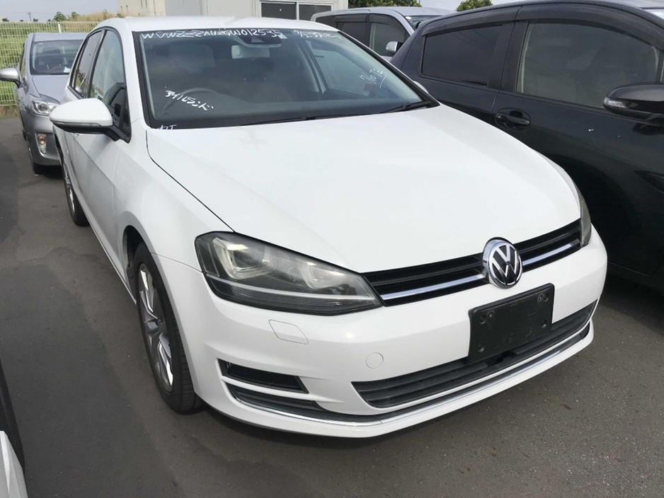2016 Volkswagen Golf HIGHLINE AUTOMATIC 1.4 PETROL //LOW MILES//KEYLESS ENTRY//REVERSE CAMERA//ADAPTIVE CRUISE CONTROL//