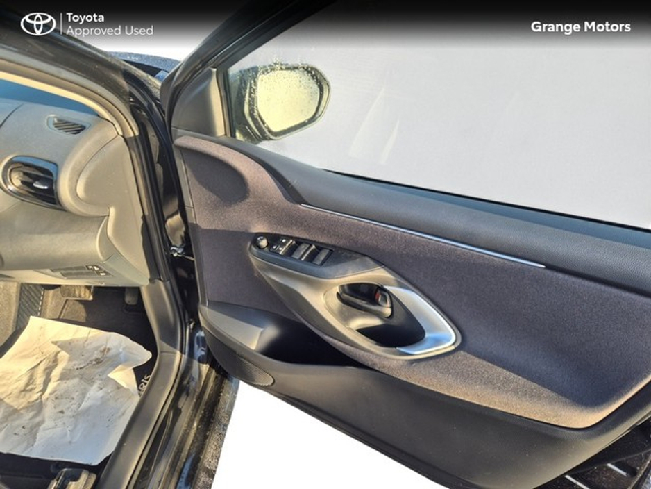2025 Toyota Yaris 1.5 HYBRID 5DR LUNA*DEMO MODEL* €27,950