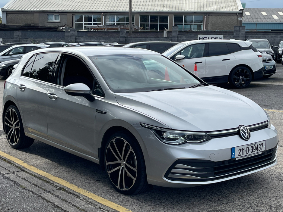 2021 Volkswagen Golf 2.0 TDI STYLE..huge spec..warranty included..finance provided €20,900