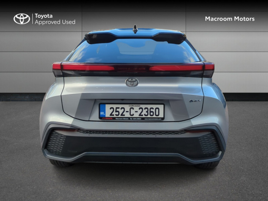 2025 Toyota C-HR FRESH SELECTION OF TRADE-INS C-HR SPORT + €43,000