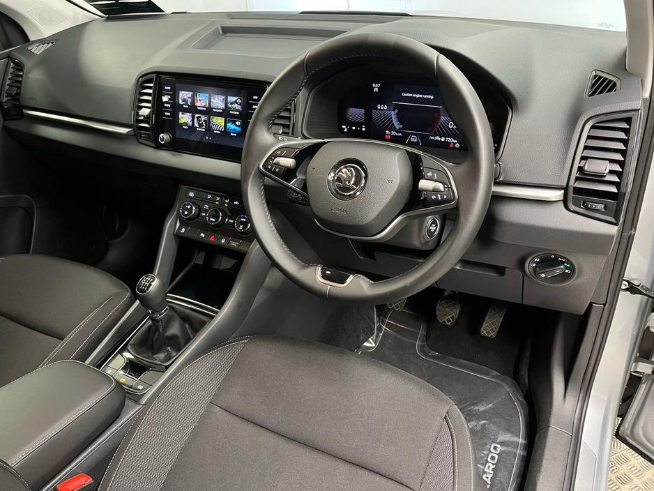 2025 Skoda Karoq Selection 2.0TDI 115BHP - Reversing Camera - Climate Control - Cruise Control - Auto Lights/Wipers - Apple CarPlay/Android Auto €36,950