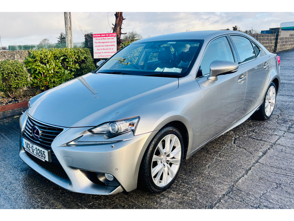 2014 Lexus IS 300 h  €10,000