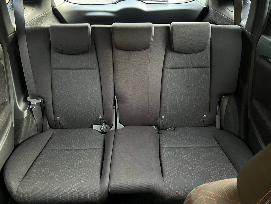 2016 Honda Fit SPORT 1.5 HYBIRD AUTO // REVERSE CAMERA // DIAMOND CUT ALLOYS // DIGITAL CLIMATE CONTROL €10,900