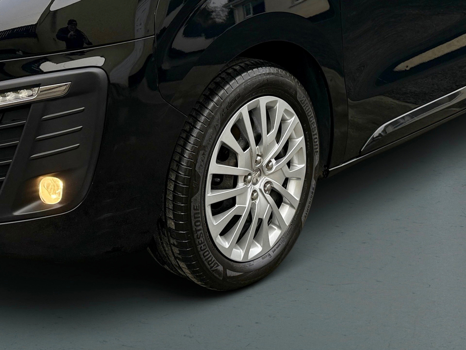 2019 Peugeot Traveller ACTIVE BLUE 1.5 HDI S/S**8 SEATER**NO VAT**ONE UK OWNER**FSH**MINT** €29,450