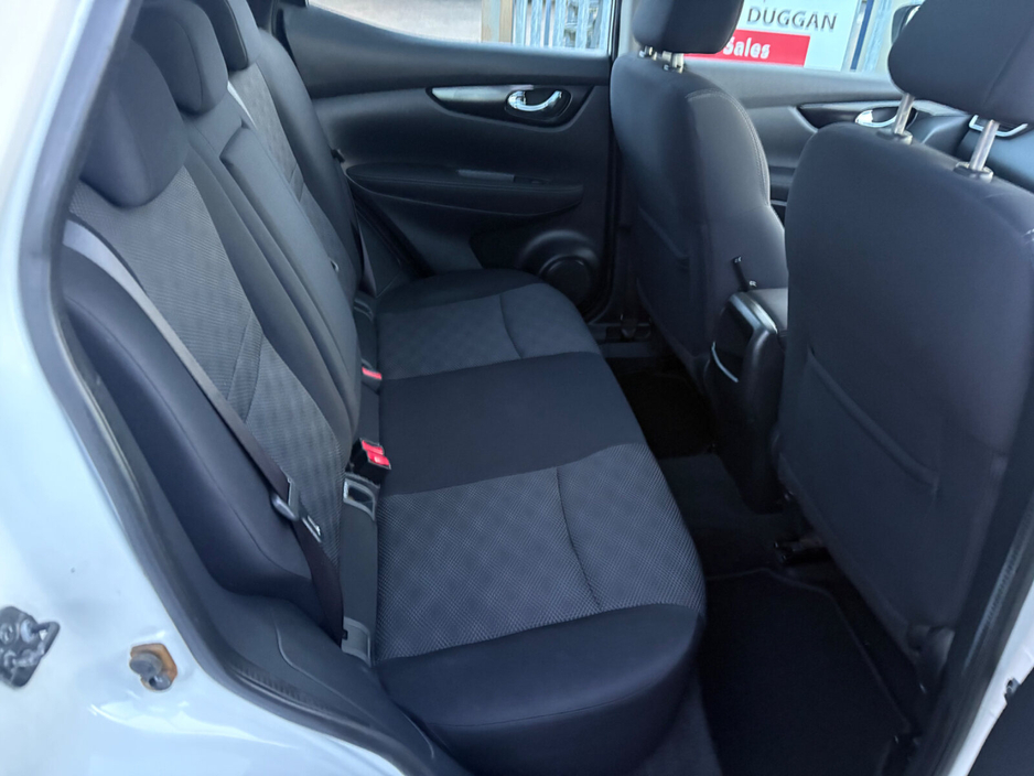 2017 Nissan Qashqai 1.5 DSL SV €13,950