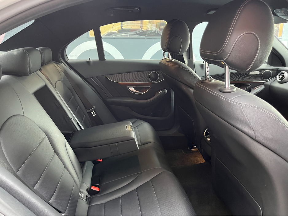 2018 Mercedes-Benz C Class Mercedes C-CLASS C220D / Heated Leather Seats / Reverse Camera / Adaptive Cruise & More €29,950