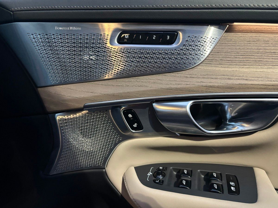 2025 Volvo XC90 T8 ULTRA BLONDE LEATHER HUGE SPEC €84,995