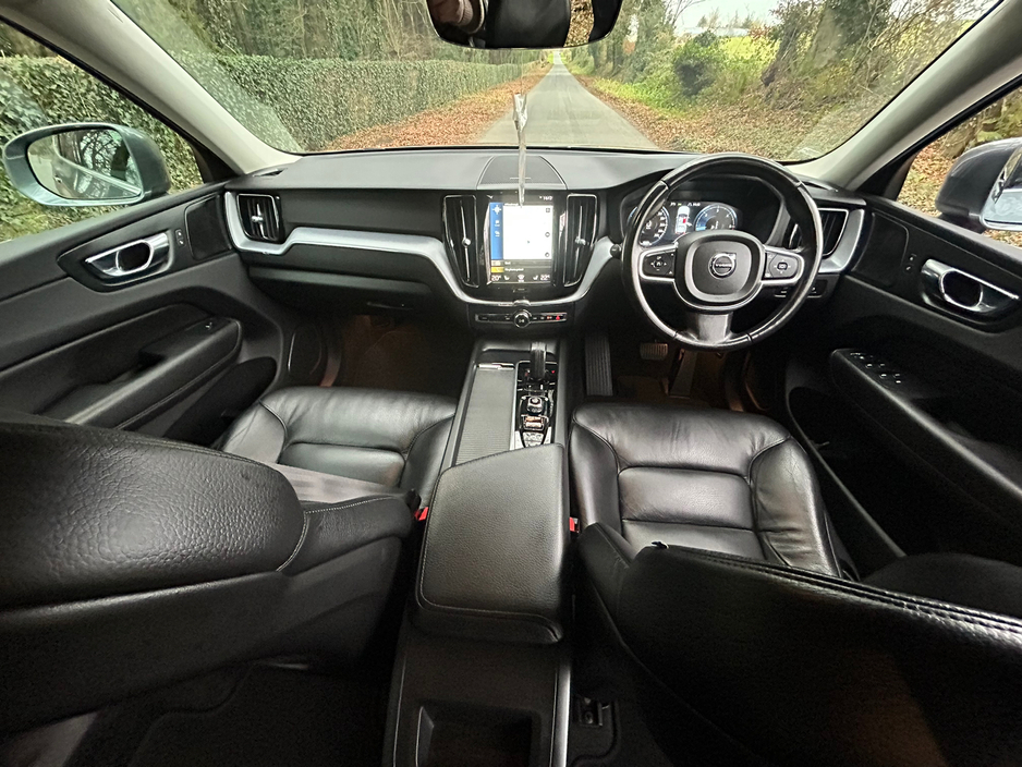 2020 Volvo XC60  €28,850