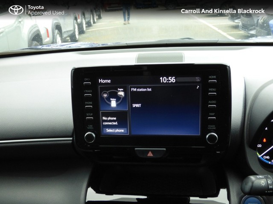 2022 Toyota Yaris Cross Hybrid Luna Sport €27,950