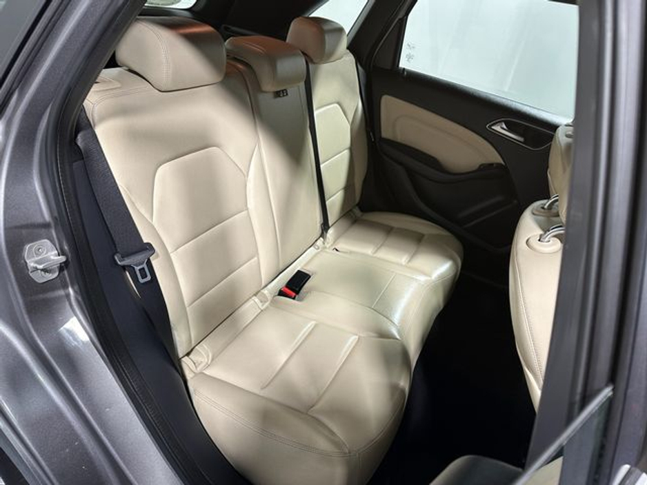 2013 Mercedes-Benz B Class B 180 CDi €10,800