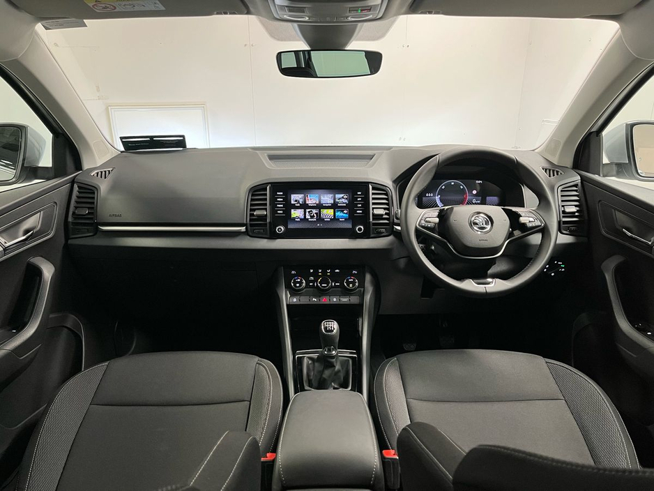 2025 Skoda Karoq Selection 2.0TDI 115BHP - Reversing Camera - Climate Control - Cruise Control - Auto Lights/Wipers - Apple CarPlay/Android Auto €36,950