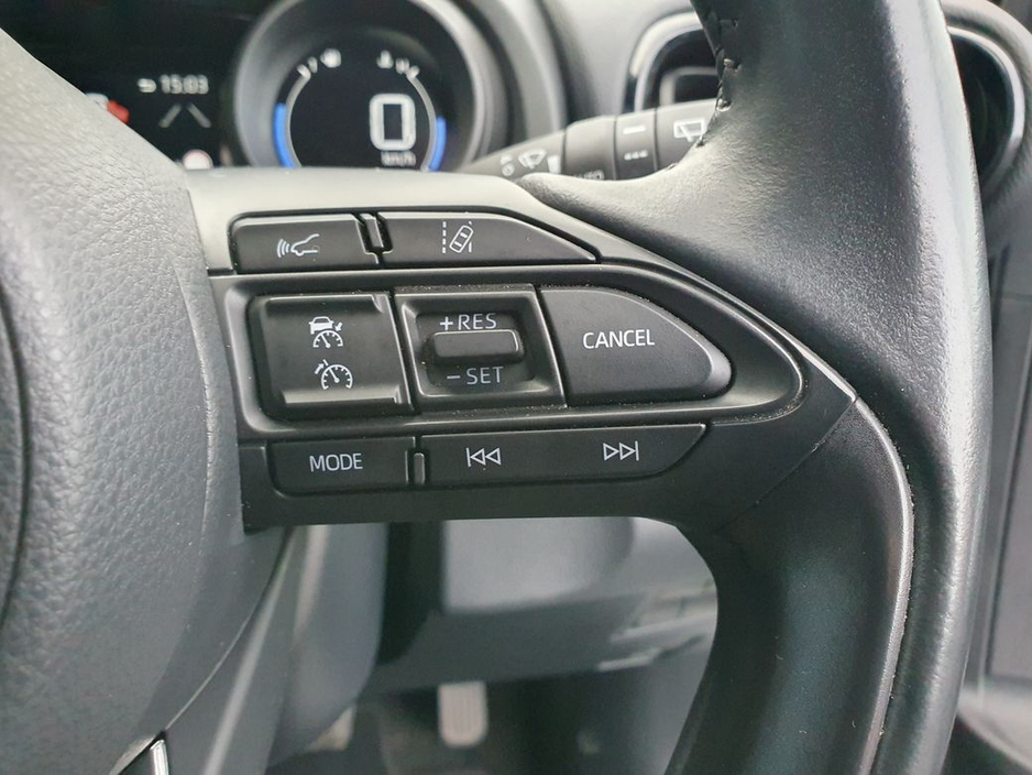 2023 Toyota Yaris Cross 1.5 HYBRID CR CROSS LUNA