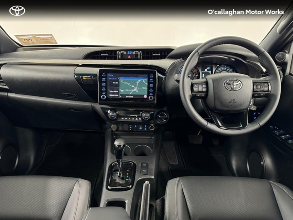 2024 Toyota Hilux HILUX 2.8 INVINCIBLE AUTO €44,000