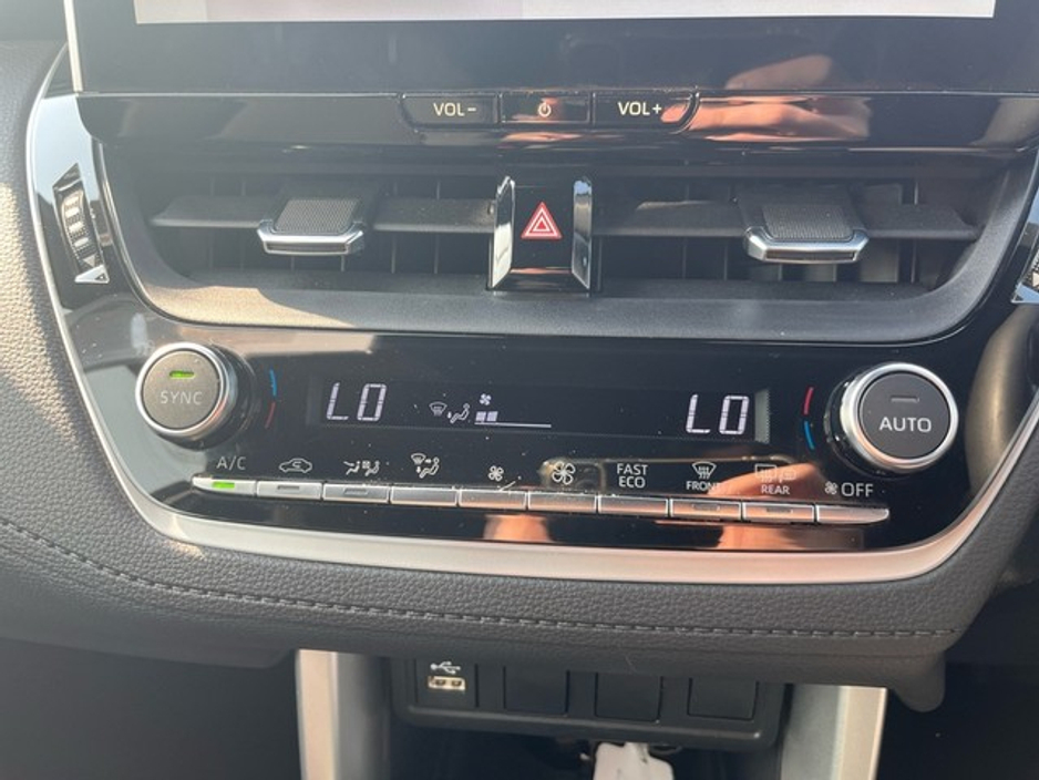 2023 Toyota Corolla Cross *WAS €37,888 NOW €35,888*COROLLA CROSS SPORT 2.0 €35,888