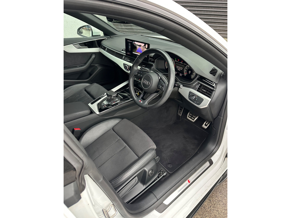 2022 Audi A5  €40,995