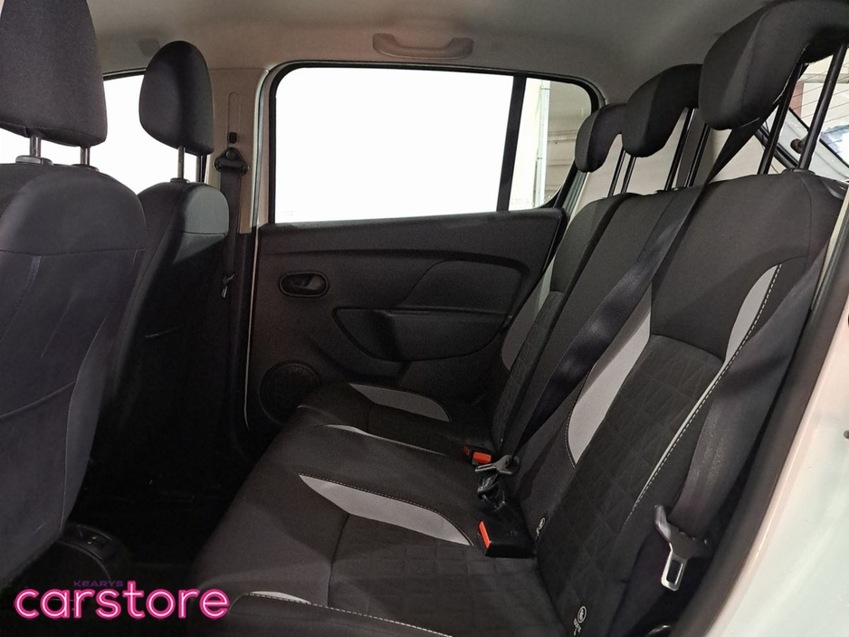 2015 Dacia Sandero Stepway TCe 90 S&S SIGNATURE €10,380