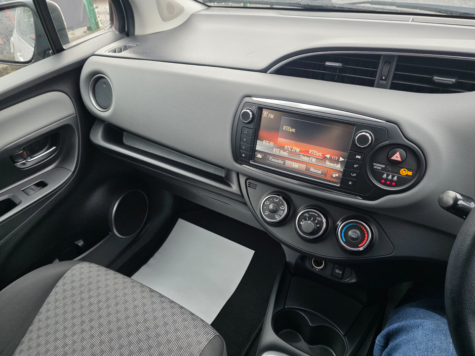 2015 Toyota Yaris 1.0 VVT-i 3Dr Sol €7,950