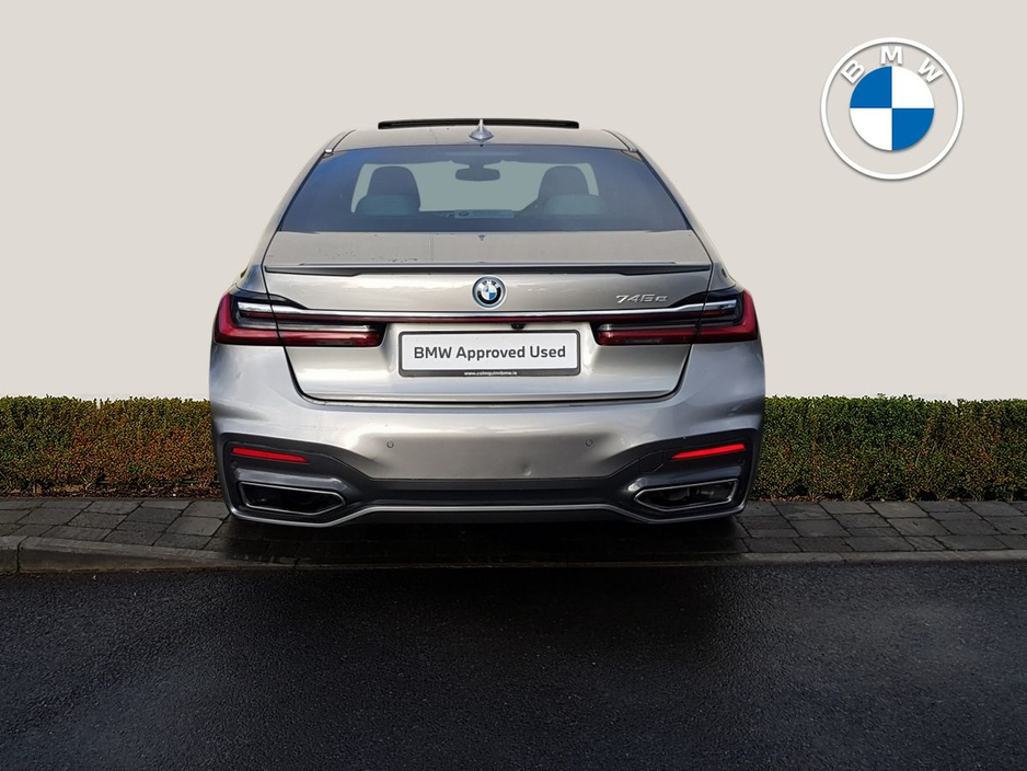 2022 BMW 7 Series 745e M Sport €63,995