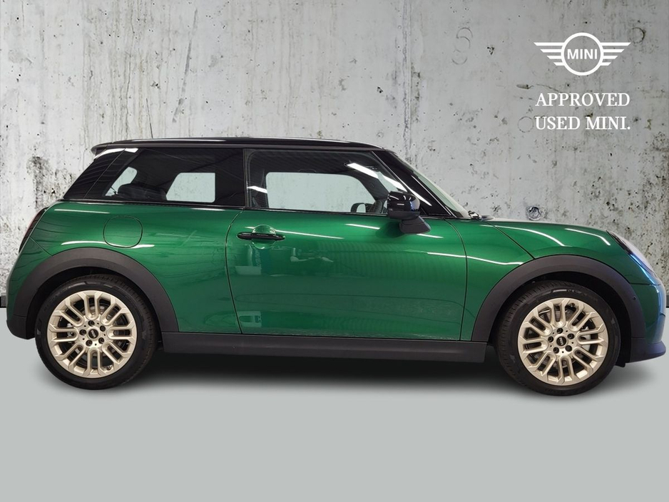 2025 MINI Hatch COOPER Cooper C exclusive €41,615