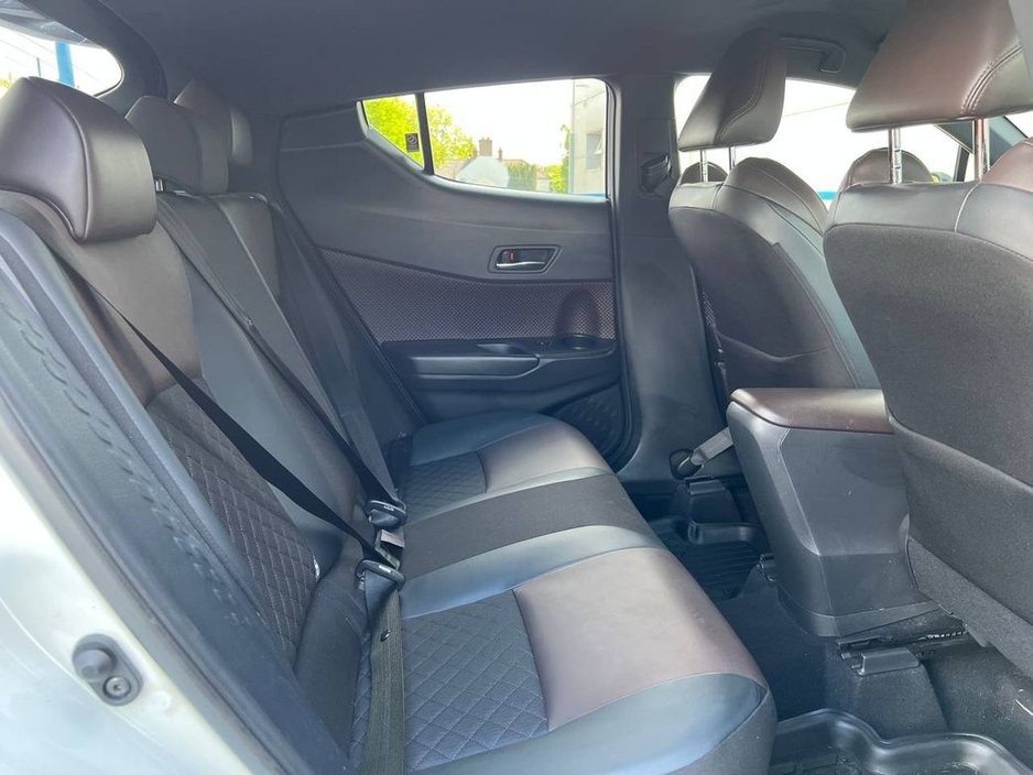 2018 Toyota C-HR 1.8 HYBRID AUTO // HEATED SEATS // 2 YEAR NCT // 18" DIAMOND CUT ALLOYS €20,750